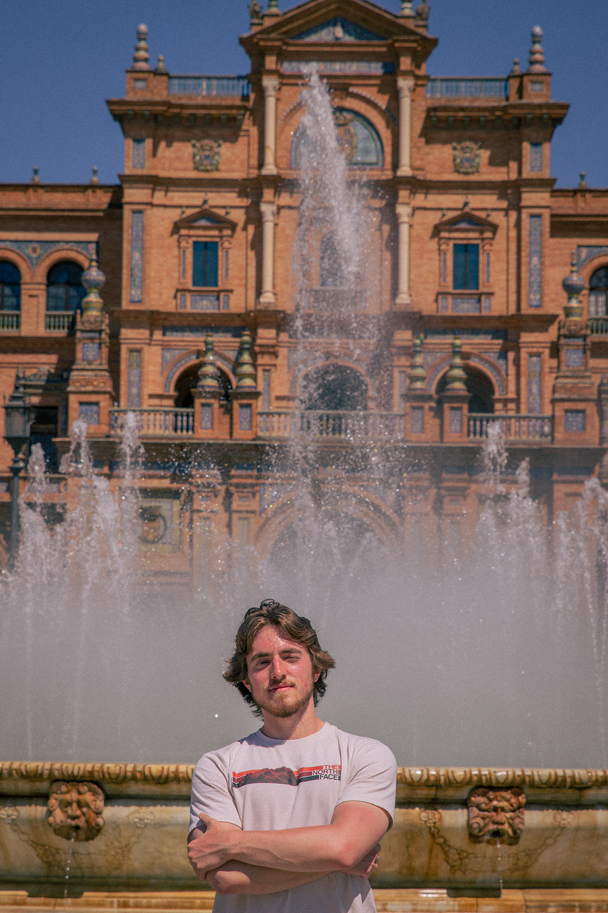 The magnificent fountain of the Plaza de España.